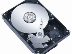 AHDD041  WD2003FYPS, HUA722020ALA331